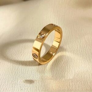 18K Gold Full Drill Diamond Love Screw Luxury Fashion Ring No Fade / No Tarnish